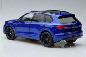 Volkswagen Touareg CR Blå FAW 1:18 LTC761021BLU Metall — bild 6 av 7
