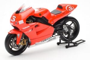 Yamaha YZR-M1 Marlboro Yamaha Team #3 M. Biaggi MotoGP 2002 Minichamps 1:12 122026303 Metall — bild 2 av 4