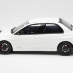 Mitsubishi Lancer Evo VIII MR FQ-400 Vit Otto 1:18 - image 3 of 6