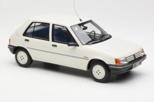 Peugeot 205 Junior Vit Otto 1:18 OT463 Resin — bild 4 av 6