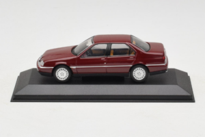 Alfa Romeo 164 3.0 Super V6 Mörkröd Minichamps 1:43 436120700 Metall