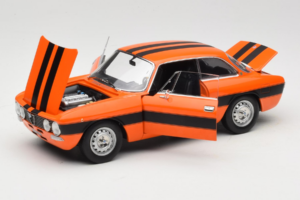 Alfa Romeo 2000 GTV Orange Norev 1:18 187918 Metall — bild 2 av 8