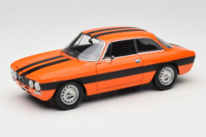 Alfa Romeo 2000 GTV Orange Norev 1:18 187918 Metall