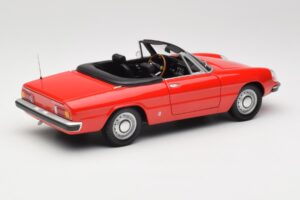 Alfa Romeo 2000 Spider Röd Minichamps 1:18 180120930 Metall — bild 3 av 8