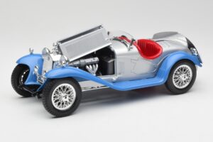 Alfa Romeo 2300 Spider Silverblå Bburago 1:18 3008 Metall — bild 2 av 8