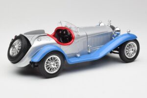 Alfa Romeo 2300 Spider Silverblå Bburago 1:18 3008 Metall — bild 3 av 8