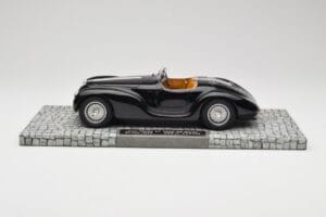 Alfa Romeo 6C 2500 SS Corsa Spider Svart Minichamps 1:18 107120231 Metall — bild 3 av 6