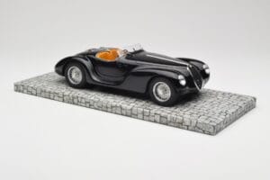 Alfa Romeo 6C 2500 SS Corsa Spider Svart Minichamps 1:18 107120231 Metall — bild 4 av 6