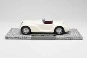 Alfa Romeo 6C 2500 SS Corsa Spider Vit Minichamps 1:18 107120232 Resin — bild 3 av 6