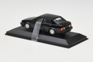 Alfa Romeo 75 3.0 V6 Svart Minichamps 1:43 403120463 Metall — bild 3 av 4