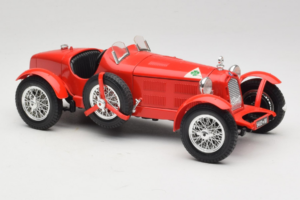 Alfa Romeo 8C 2300 Monza Röd Bburago 1:18 3014 Metall — bild 4 av 6