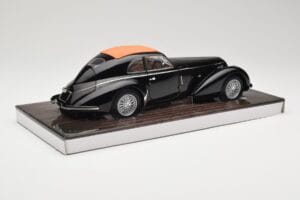 Alfa Romeo 8C 2900B Lungo Svart Minichamps 1:18 100120421 Metall — bild 4 av 8