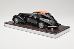 Alfa Romeo 8C 2900B Lungo Svart Minichamps 1:18 100120421 Metall — bild 7 av 8