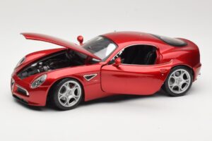 Alfa Romeo 8C Competizione Röd Bburago 1:18 18-11021 Metall — bild 2 av 8