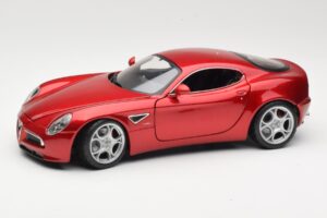 Alfa Romeo 8C Competizione Röd Bburago 1:18 18-11021 Metall