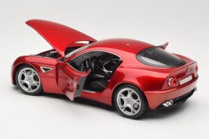 Alfa Romeo 8C Competizione Röd Bburago 1:18 18-11021 Metall — bild 5 av 8