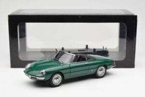 Alfa Romeo Duetto Spider Grön AUTOart 1:18 70138 Metall — bild 8 av 8