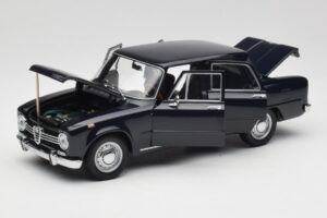 Alfa Romeo Giulia 1300 Blå Minichamps 1:18 180120905 Metall — bild 2 av 8