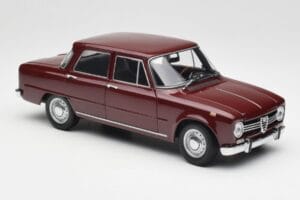 Alfa Romeo Giulia 1300 Mörkröd Minichamps 1:18 180120906 Metall — bild 6 av 8