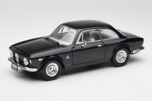 Alfa Romeo Giulia Sprint GTA Svart Road Signature 1:18 92348 Metall