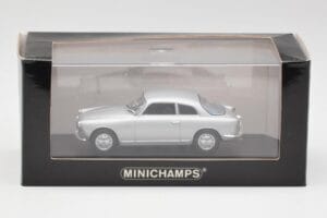 Alfa Romeo Giulietta Sprint Silver Minichamps 1:43 400120400 Metall — bild 4 av 4