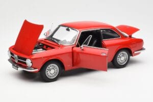 Alfa Romeo GT 1300 Junior LHD Röd AUTOart 1:18 70131 Metall — bild 2 av 8