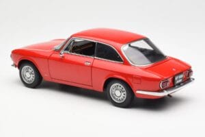 Alfa Romeo GT 1300 Junior LHD Röd AUTOart 1:18 70131 Metall — bild 7 av 8