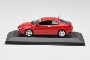 Alfa Romeo GT Alfa Röd Minichamps 1:43 400120321 Metall