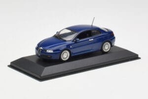 Alfa Romeo GT Dark Blue Metallic Minichamps 1:43 400120326 Metall — bild 2 av 4