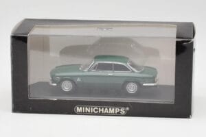 Alfa Romeo Giulia GTA 1300 Junior Grön Minichamps 1:43 ALFA010 Metall — bild 4 av 4