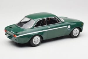 Alfa Romeo GTA 1300 Junior Grön Minichamps 1:18 155120022 Metall — bild 2 av 6
