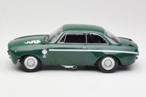 Alfa Romeo GTA 1300 Junior Grön Minichamps 1:18 155120022 Metall — bild 3 av 6