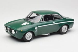 Alfa Romeo GTA 1300 Junior Grön Minichamps 1:18 155120022 Metall