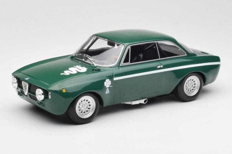 Alfa Romeo GTA 1300 Junior Grön Minichamps 1:18 155120022 Metall