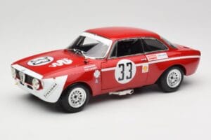 Alfa Romeo GTA 1300 Junior #33 T. Hezemans / G. van Lennep Hezemans Jarama 1972 Minichamps 1:18 100721233 Metall