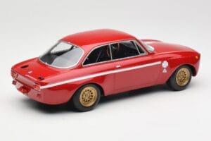 Alfa Romeo GTA 1300 Junior Röd Minichamps 1:18 155120020 Metall — bild 2 av 6
