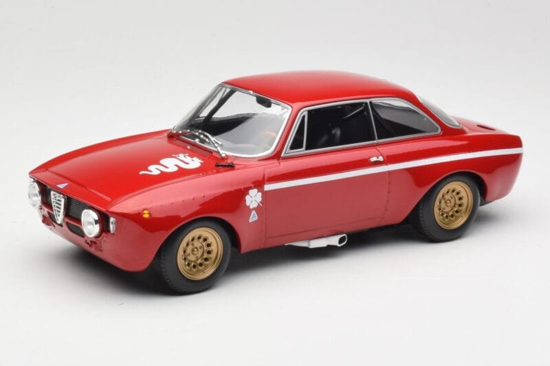 Alfa Romeo GTA 1300 Junior Röd Minichamps 1:18 155120020 Metall