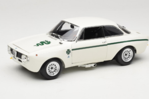 Alfa Romeo GTA 1300 Junior Vit Minichamps 1:18 100120501 Metall