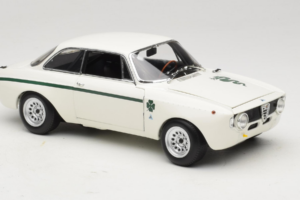Alfa Romeo GTA 1300 Junior Vit Minichamps 1:18 100120501 Metall — bild 6 av 8