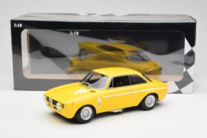 Alfa Romeo GTA 1300 Junior Gul Minichamps 1:18 155120024 Metall — bild 6 av 6
