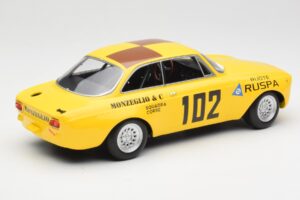 Alfa Romeo GTA 1300 #102 Squadra Corse R. Zanetti / M. Ruspa / Monzeglio Targa Florio 1971 Minichamps 1:18 155711202 Metall — bild 2 av 6