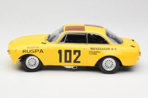 Alfa Romeo GTA 1300 #102 Squadra Corse R. Zanetti / M. Ruspa / Monzeglio Targa Florio 1971 Minichamps 1:18 155711202 Metall — bild 3 av 6