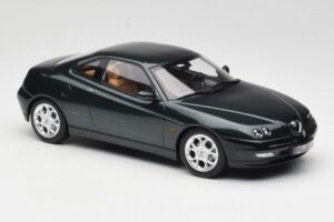 Alfa Romeo GTV 916 Coventry Green Metallic Norev 1:18 187842 Metall — bild 4 av 6
