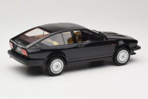 Alfa Romeo GTV6 2.5 Svart Laudoracing-Models 1:18 LM110C Metall — bild 2 av 6