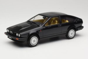Alfa Romeo GTV6 2.5 Svart Laudoracing-Models 1:18 LM110C Metall