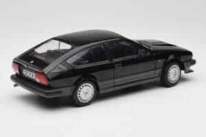 Alfa Romeo GTV6 Svart Solido 1:18 S1802302 Metall — bild 3 av 8
