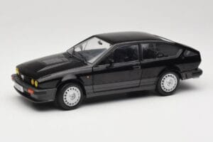 Alfa Romeo GTV6 Svart Solido 1:18 S1802302 Metall