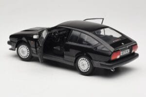 Alfa Romeo GTV6 Svart Solido 1:18 S1802302 Metall — bild 5 av 8