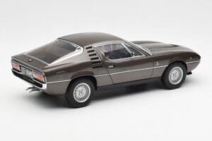 Alfa Romeo Montreal Brun Metallic AUTOart 1:18 70173 Metall — bild 3 av 8