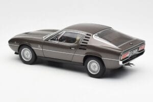 Alfa Romeo Montreal Brun Metallic AUTOart 1:18 70173 Metall — bild 7 av 8